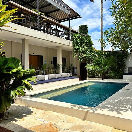 Lay Day Hostel Canggu Buitenkant foto