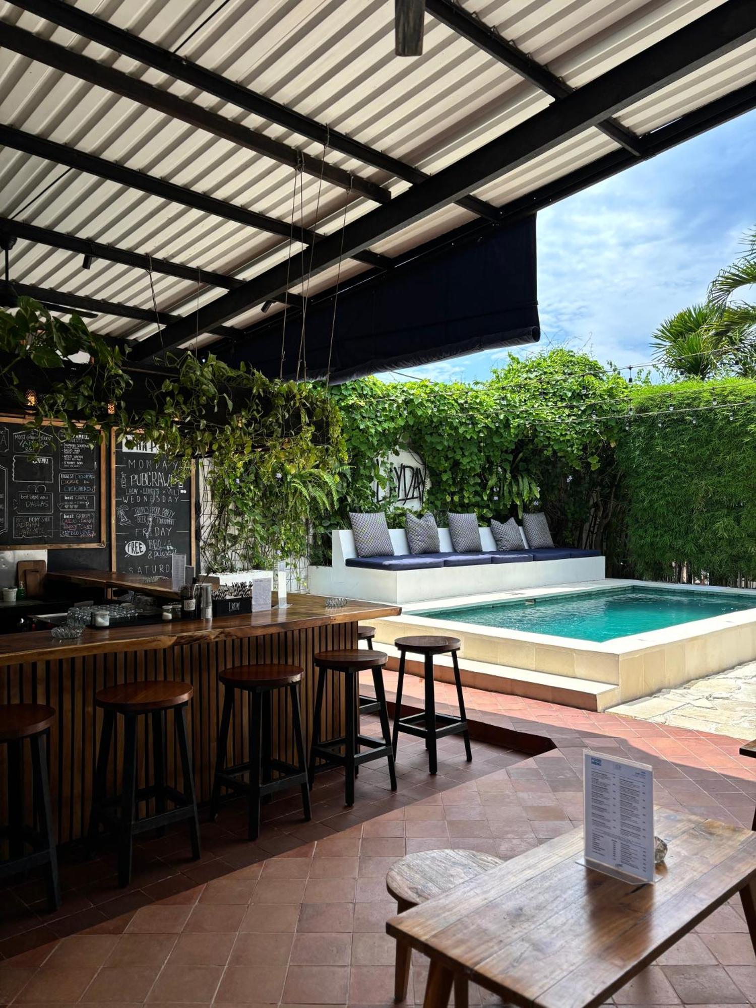 Lay Day Hostel Canggu Buitenkant foto