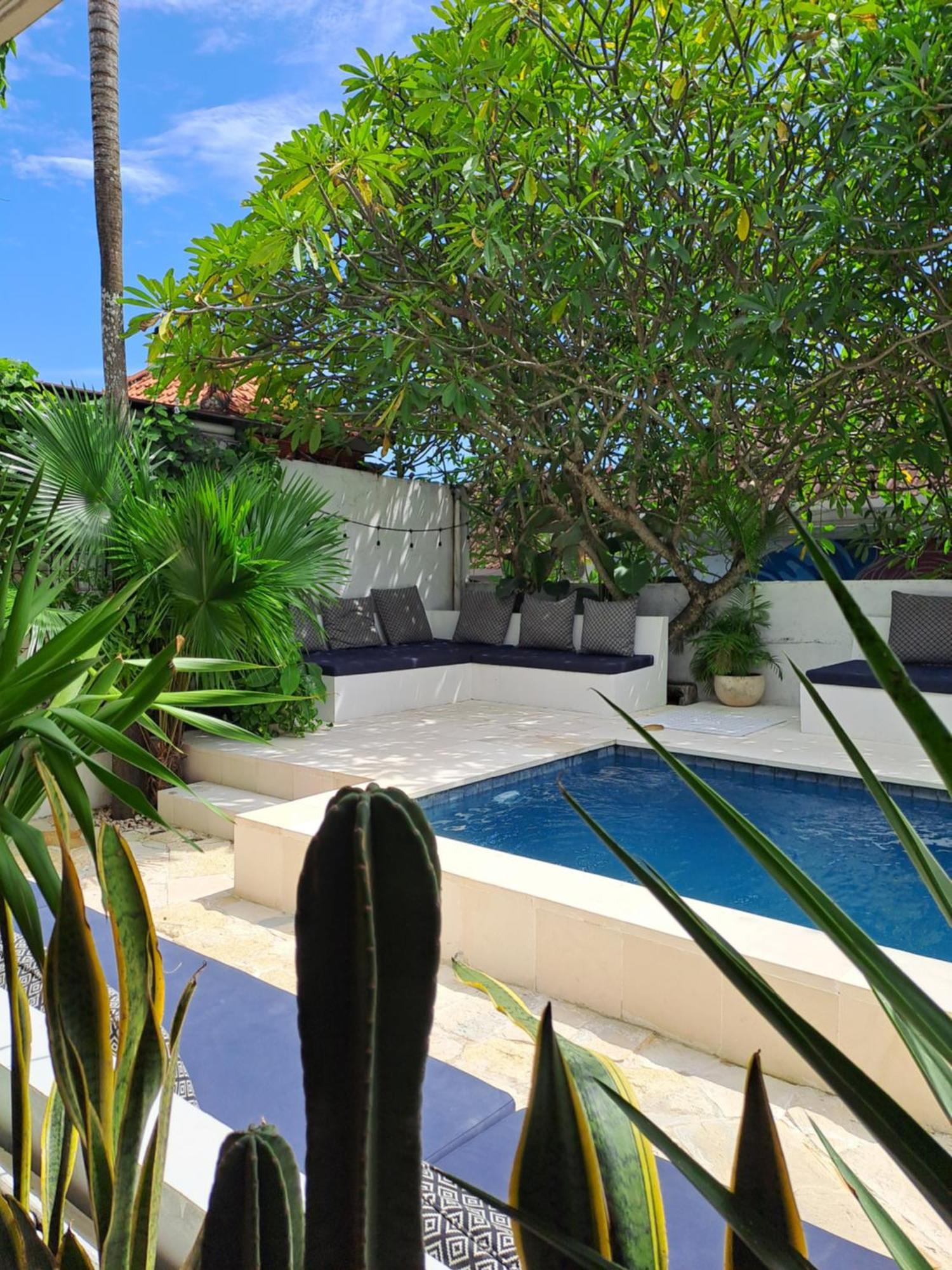 Lay Day Hostel Canggu Buitenkant foto