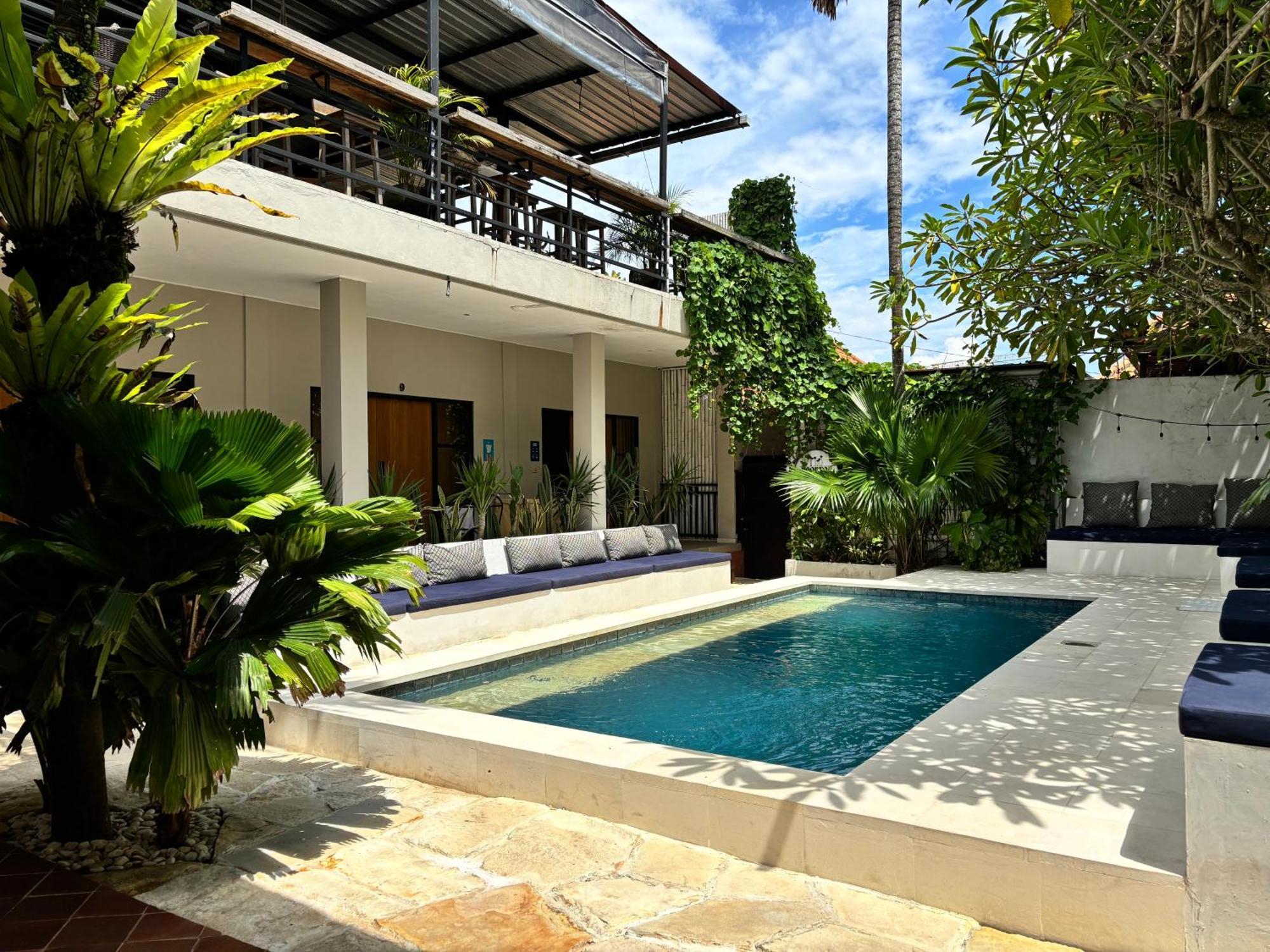 Lay Day Hostel Canggu Buitenkant foto